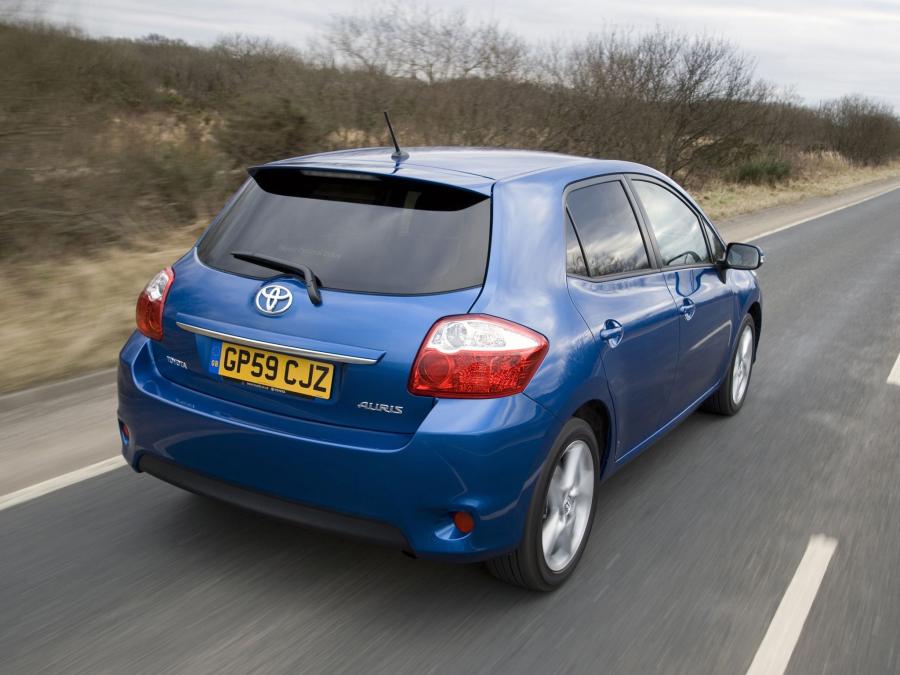  Toyota Auris 5-Door 2010 года  (UK) (фото 54 из 59)